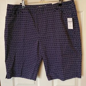 Coldwater Creek shorts natural fit size 16 mini polka dots sateen